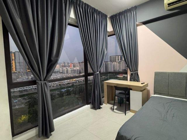 Room for rent in Petaling, Alam Impian