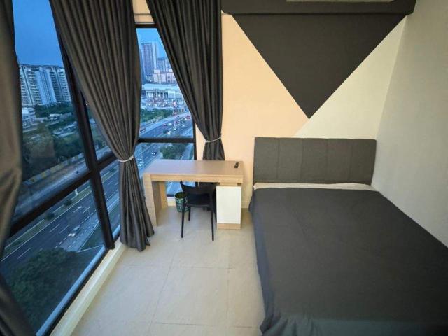 Room for rent in Petaling, Alam Impian