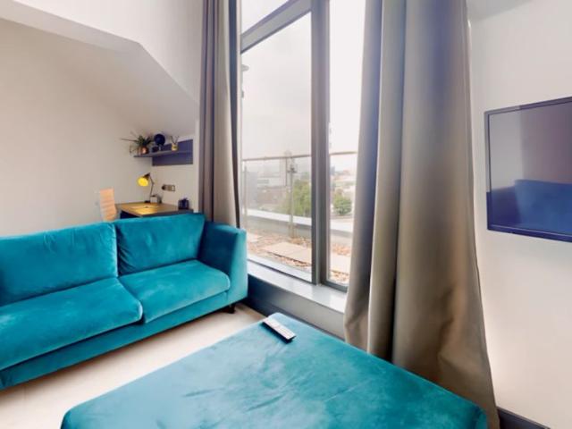 Studio for rent in Hillfields, West Midlands