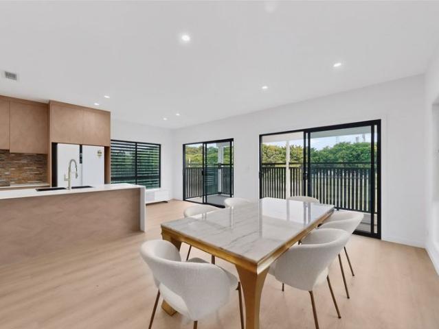 House for rent in St Lucia, Greater Brisbane