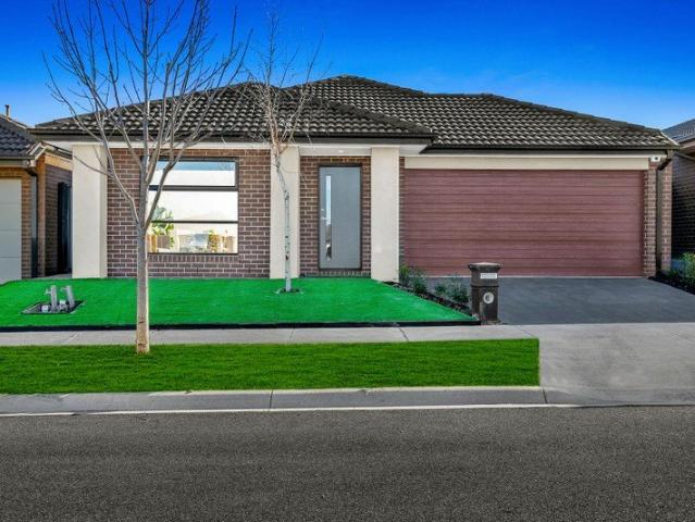 House for sale in Cloverton, Melbourne