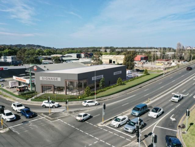 Retail for rent in Wollongong West, New South Wales