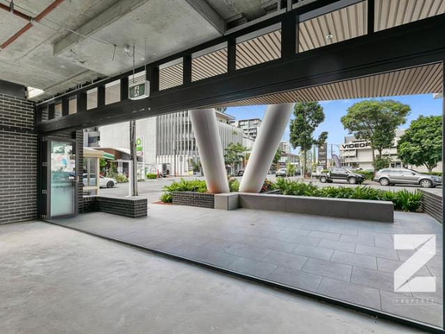 Retail for rent in Toombul, Queensland