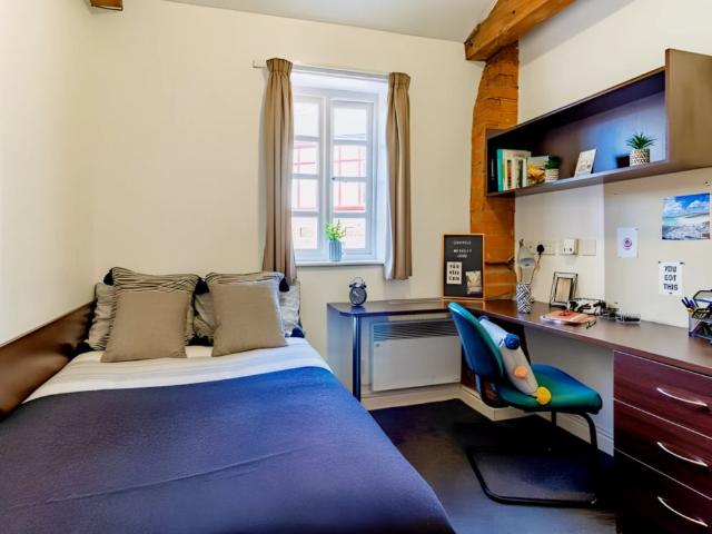 Room for rent in City Centre, South Yorkshire