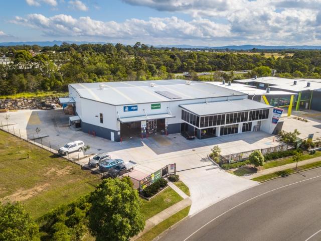 Warehouse for rent in Toombul, Queensland