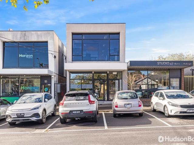 Showroom for rent in Blackburn North