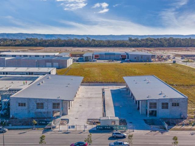 Warehouse for rent in Toombul, Queensland