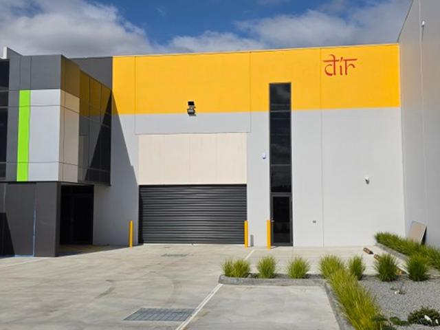 Warehouse for rent in Epping, Melbourne
