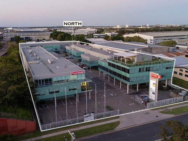 Office for rent in Toombul, Queensland