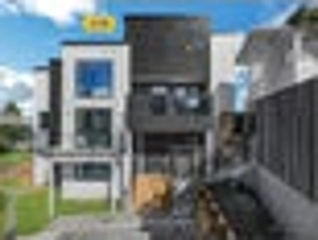 Townhouse for sale in Howick