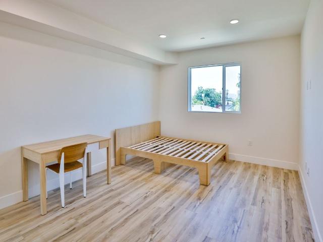 Apartment for rent in Canoga Park, California