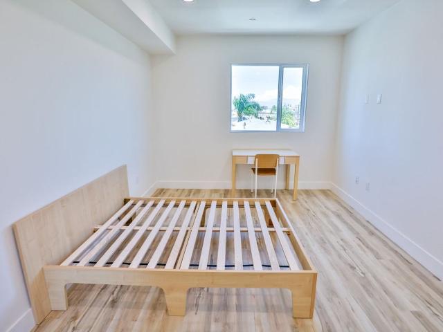 Apartment for rent in Canoga Park, California