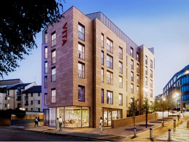 Studio for rent in Canongate, Old Town