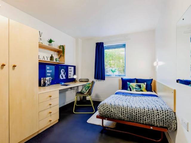 Room for rent in De Parys, Bedford