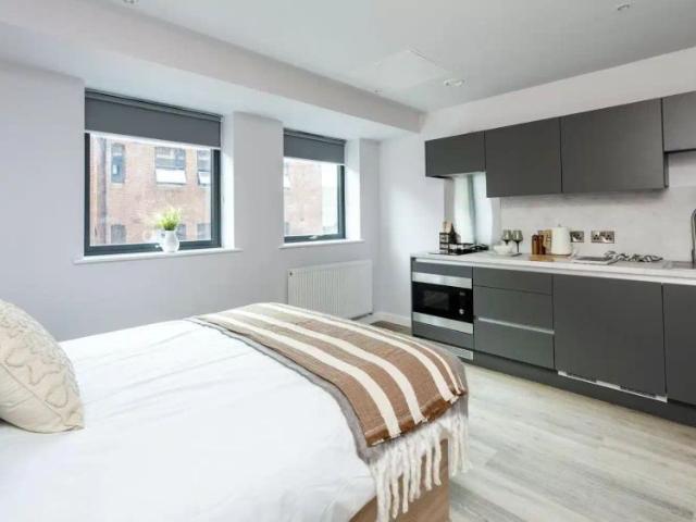 Studio for rent in West Yorkshire