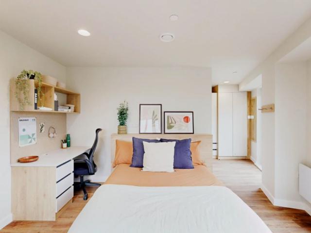 Studio for rent in Hyde Park, West Yorkshire