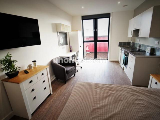Studio for rent in St Ann's, Haddon