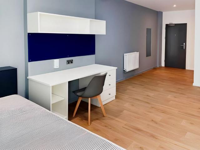Studio for rent in Guildford Park, Westborough