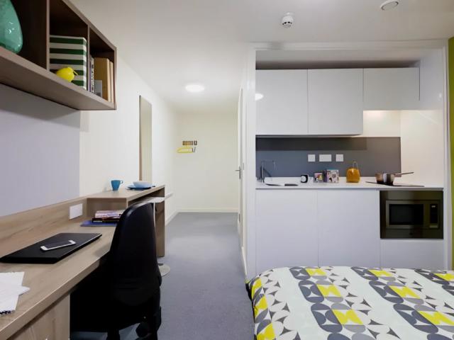 Studio for rent in Stirchley, Birmingham