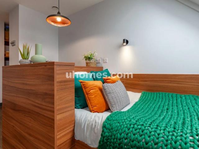 Studio for rent in Egham, Runnymede