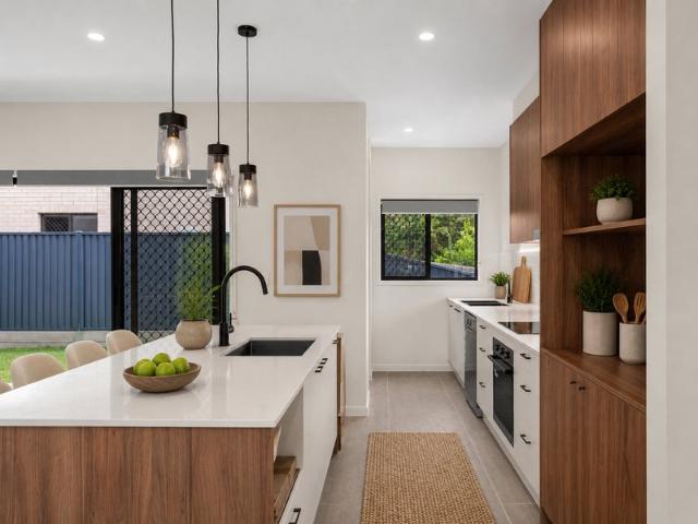 Cottage for sale in Aspley, City of Brisbane