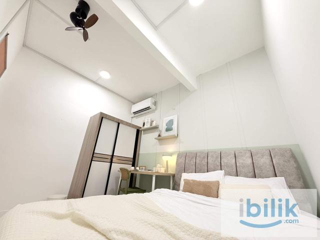 Room for rent in Petaling, Alam Impian