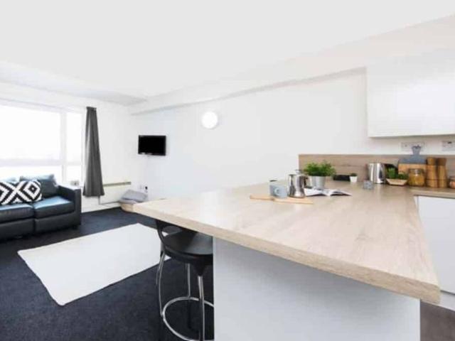 Room for rent in Calderstones