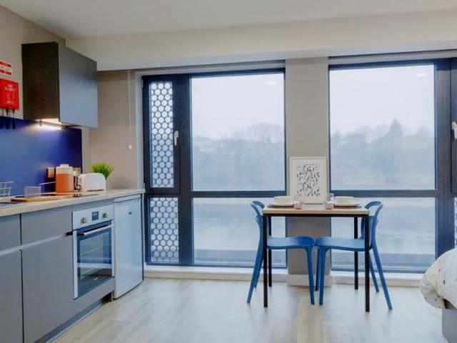 Studio for rent in Bare, Lancashire