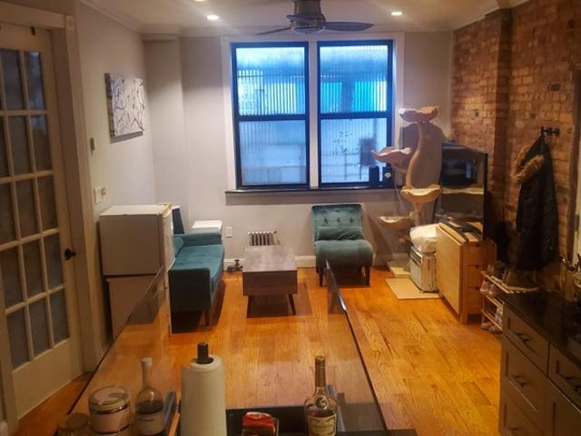 Room for rent in Arverne, New York