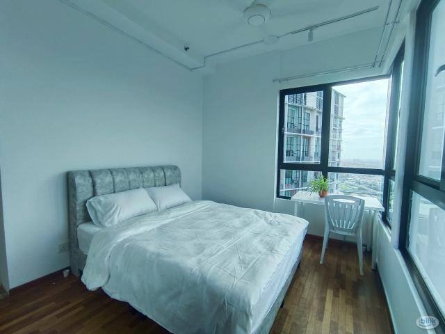 Room for rent in Petaling, Alam Impian