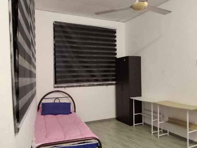 Room for rent in Sendayan Village, Negeri Sembilan