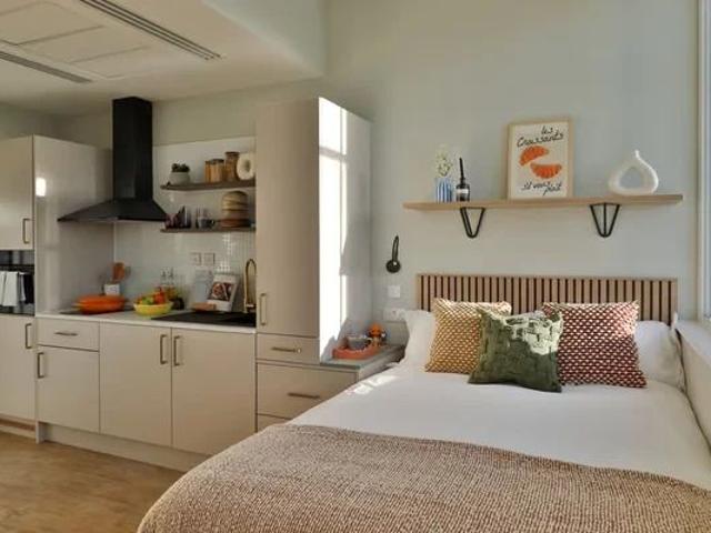 Studio for rent in Old City, Bristol