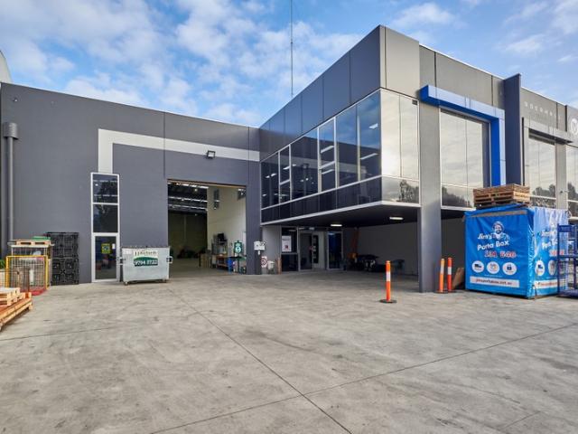 Warehouse for rent in Sunshine West, Melbourne