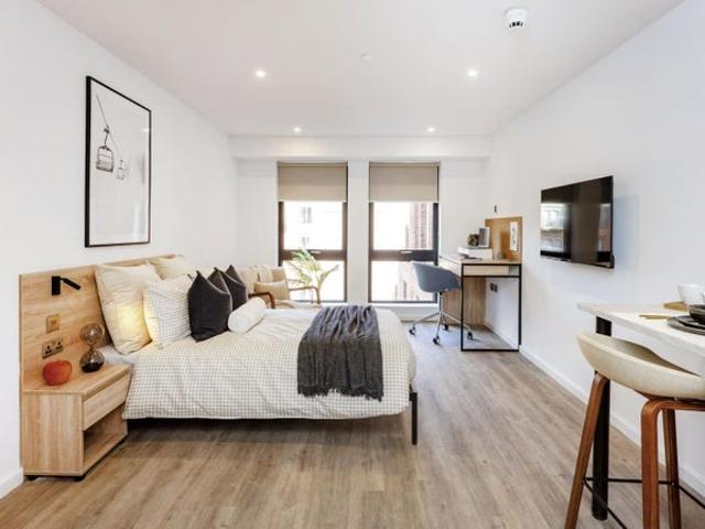 Studio for rent in Leylands, West Yorkshire