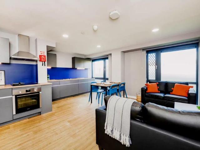 Studio for rent in The Quayside, Bare