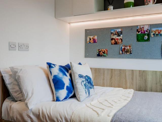 Studio for rent in Barbican, Mount Wise