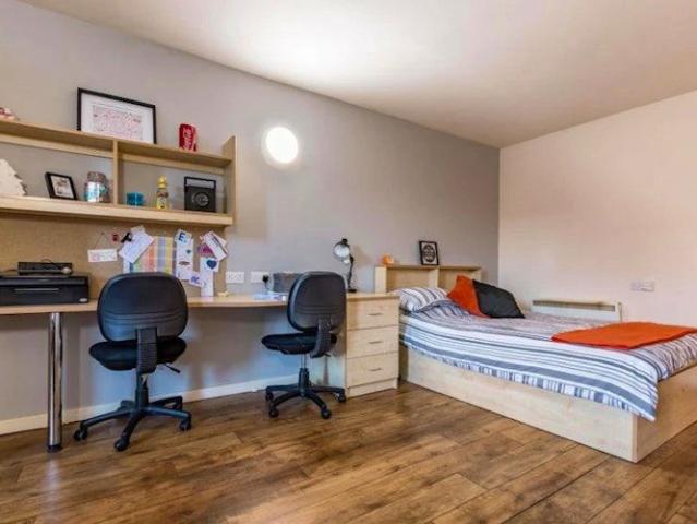 Studio for rent in Park Village, West Midlands