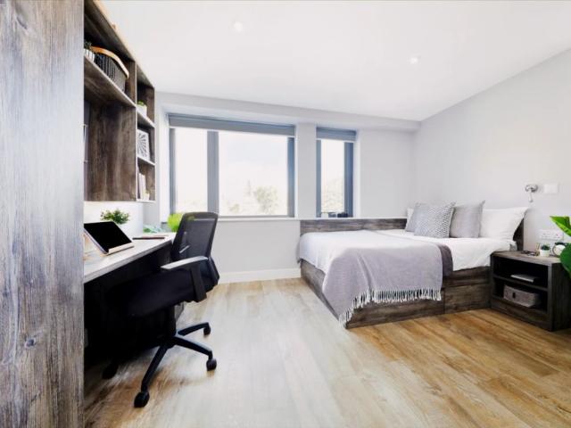Studio for rent in Crockherbtown, Falcon Lodge