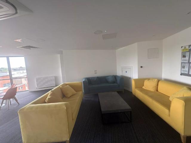 Studio for rent in St Ann's, Haddon