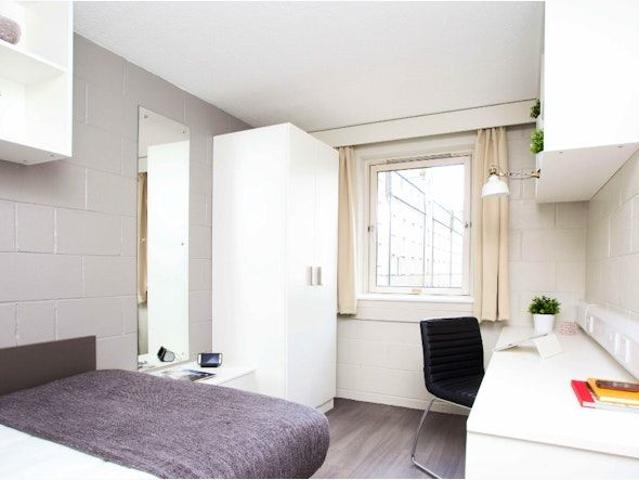 Studio for rent in Ballindoch, Scotland