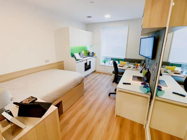 Studio for rent in Hampshire