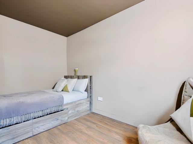 Studio for rent in City Centre, Scotland