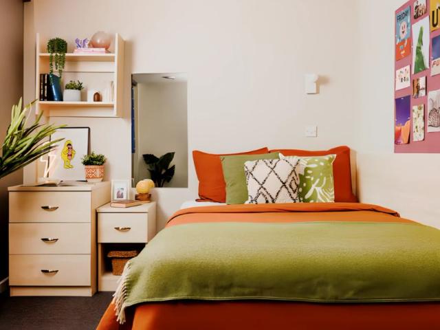Studio for rent in Hyde Park, West Yorkshire