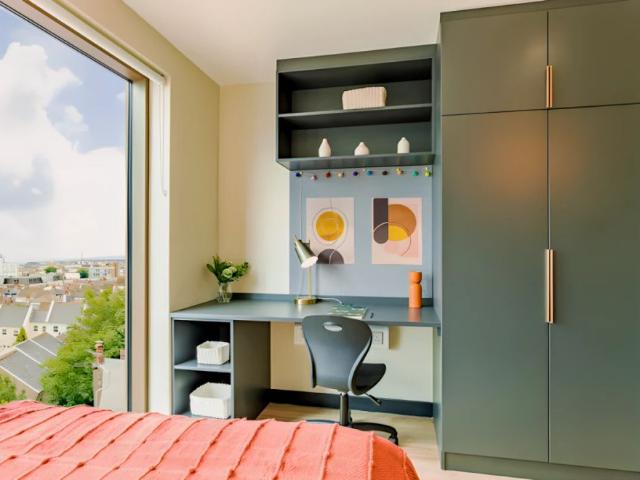 Studio for rent in Brunswick, Brighton