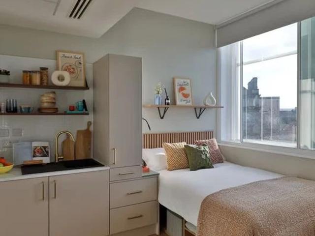 Studio for rent in Old City, Bristol