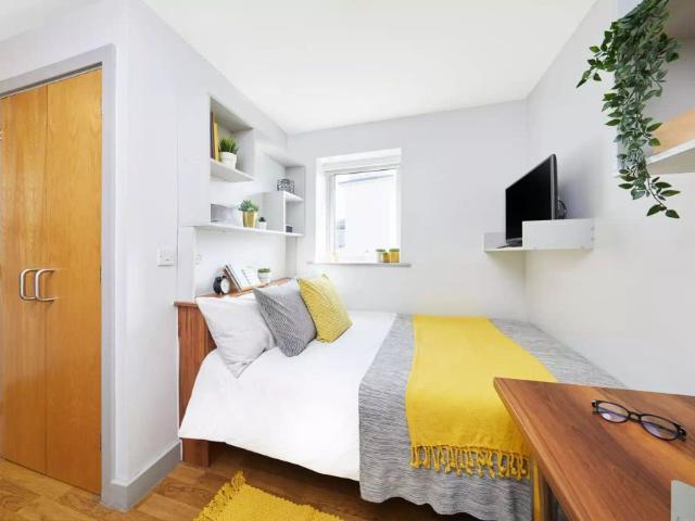 Studio for rent in Portsea, City Of Portsmouth