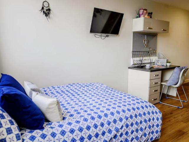 Studio for rent in City Centre, Isle Of Man