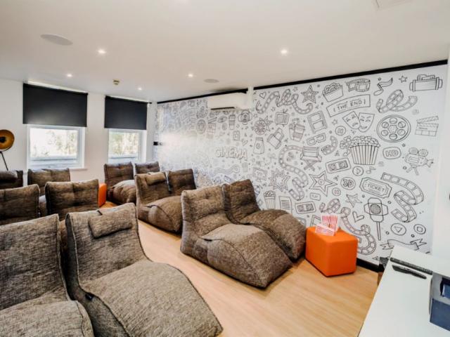 Studio for rent in Ermine, Brayford