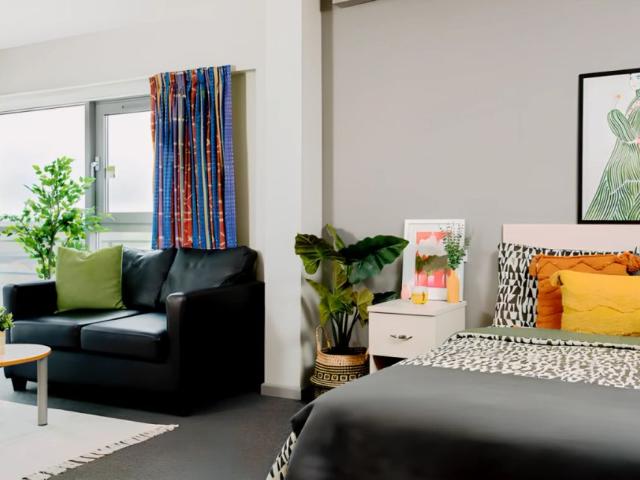 Studio for rent in Bede Island, Old Wharf