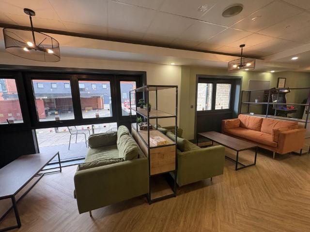 Studio for rent in South Yorkshire